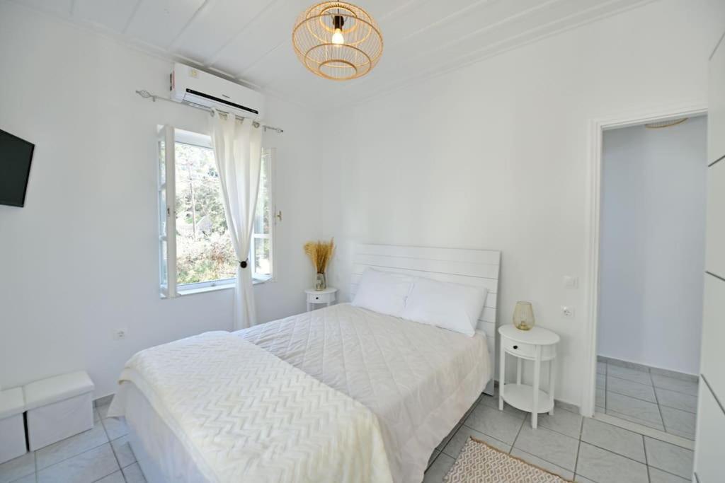 Olivo II Luxury Apartment Hydra  Bagian luar foto